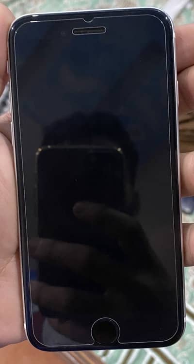 Apple iPhone SE