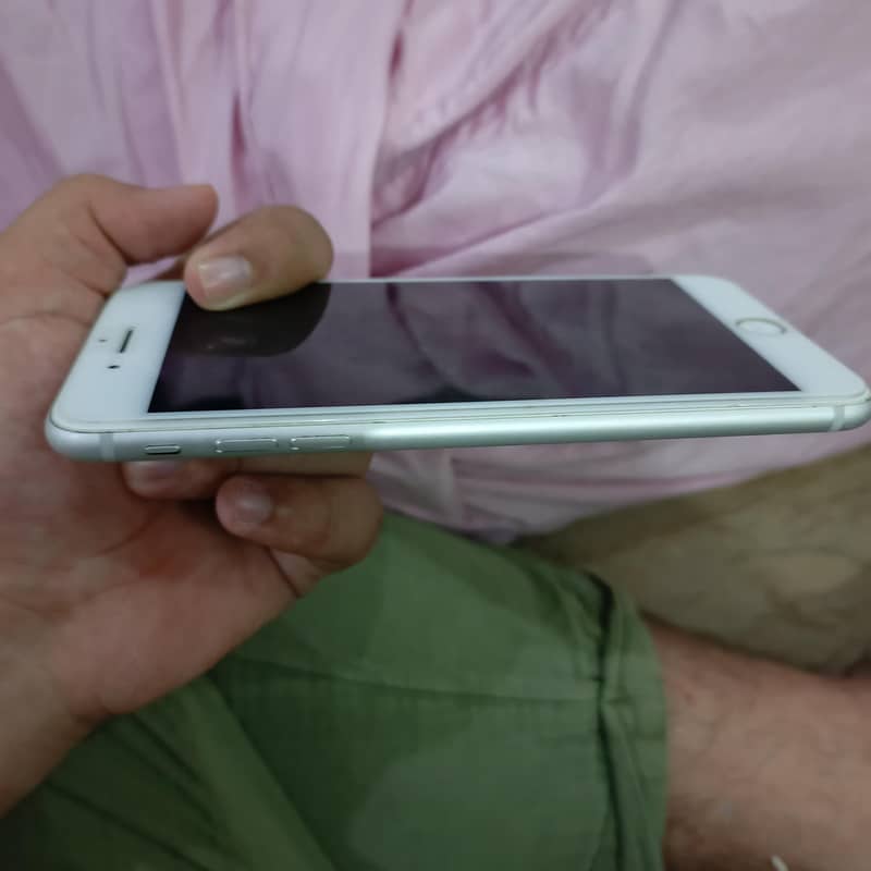 Apple iPhone 7 Plus 5
