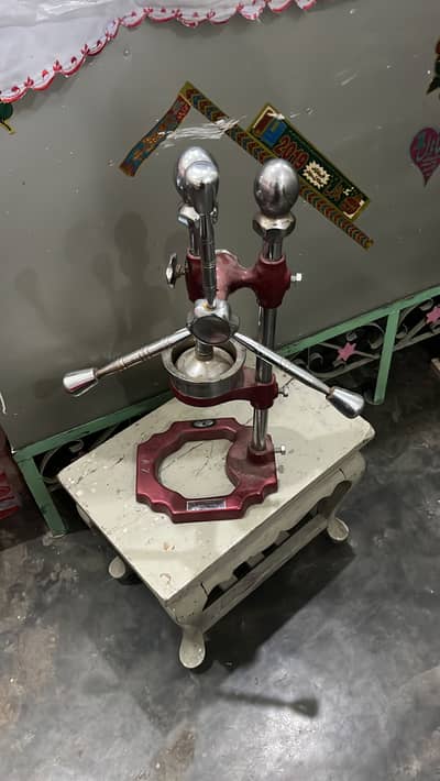 Juice maker machine