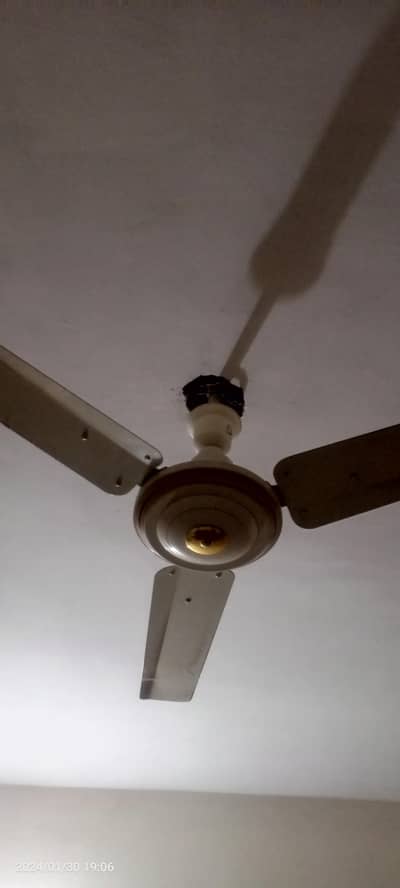 in Rawalpindi Ceiling fan 03005026336 condition 10/10