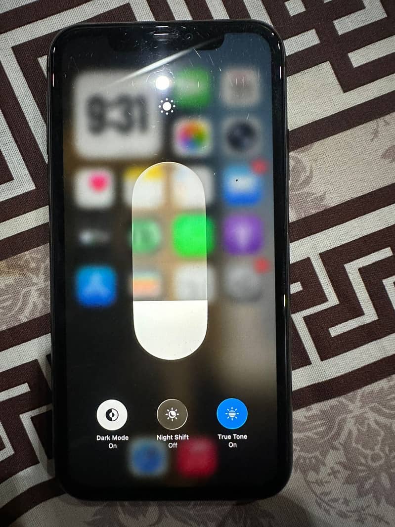 Apple iPhone 11 0