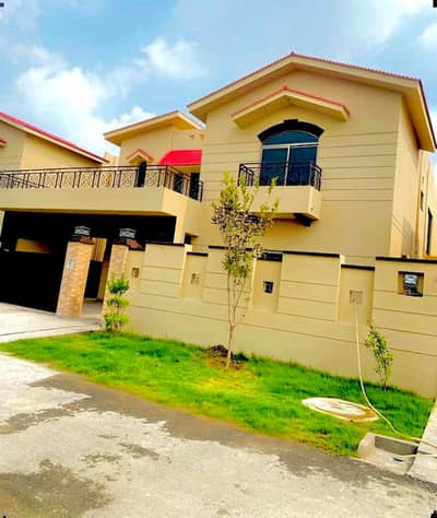 10-Marla 5-Bedroom's Tile Flooring (Brigadier House) For Sale | Askari 10 Lahore Cantt | @nusratestate