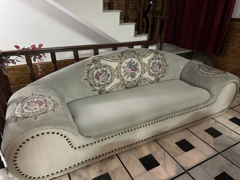Decent designer sofa 4