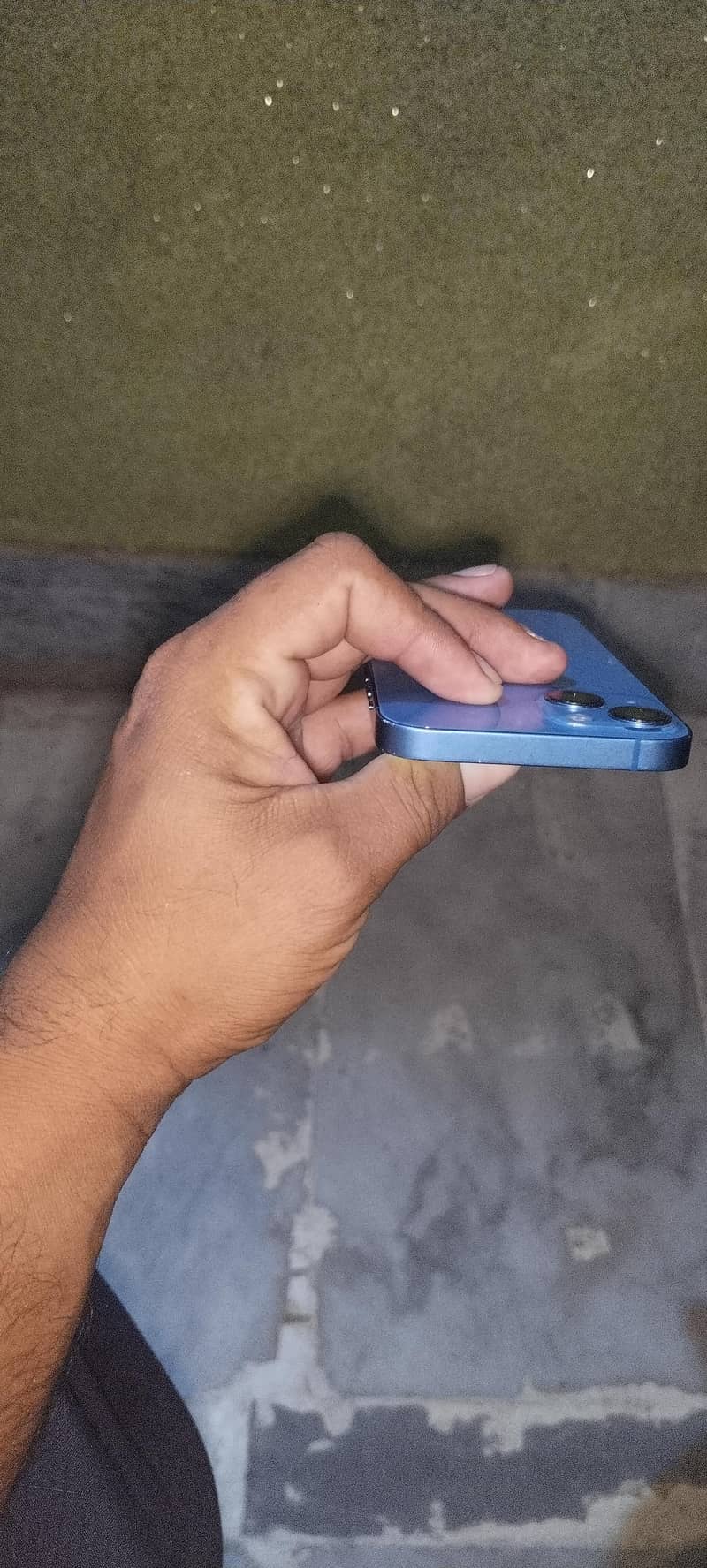 Apple iPhone 13 2