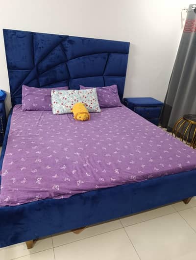Wooden bed | Modern king size bed
