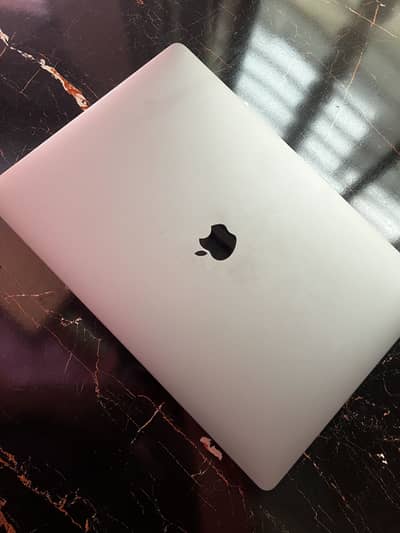 MacBook pro 15” 2018