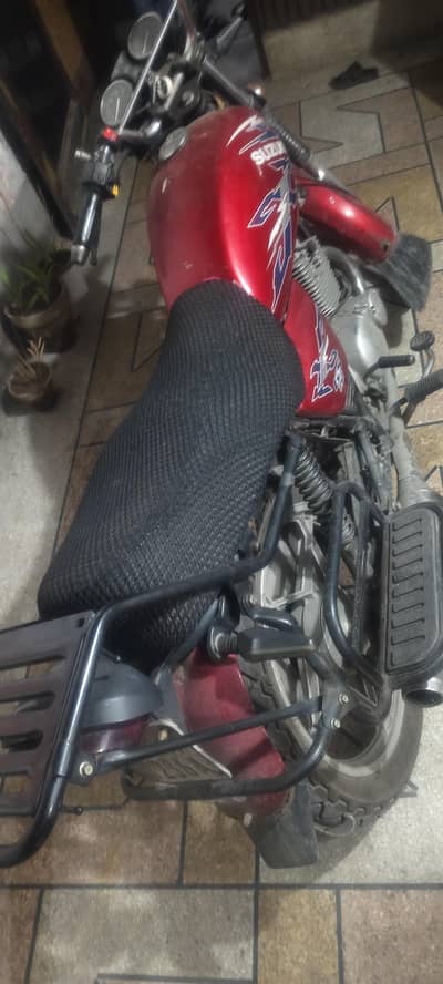 Suzuki gs 150