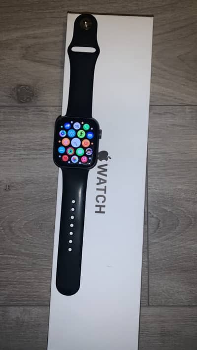 Apple Watch SE 1st Generation 44mm Space Grey Aluminum Case Midnight S