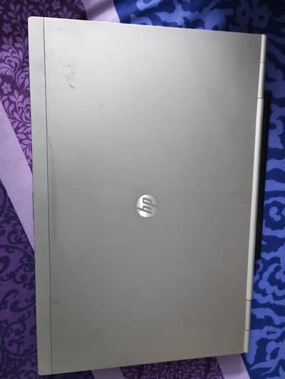 HP EliteBook 8560p business laptop.