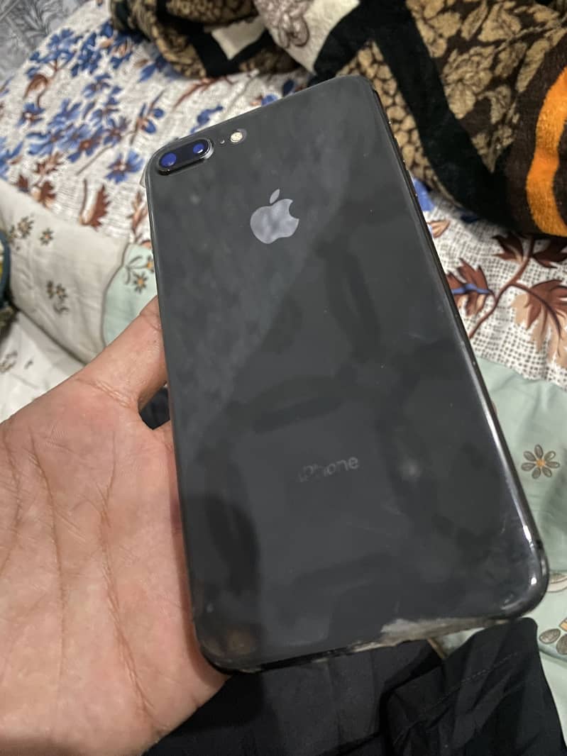 Apple iPhone 8 Plus 0