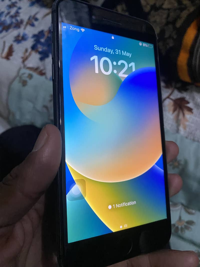 Apple iPhone 8 Plus 2