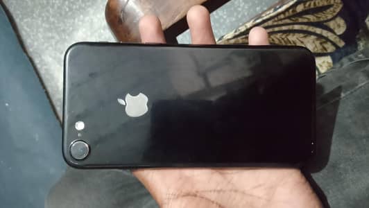 Apple iPhone 7