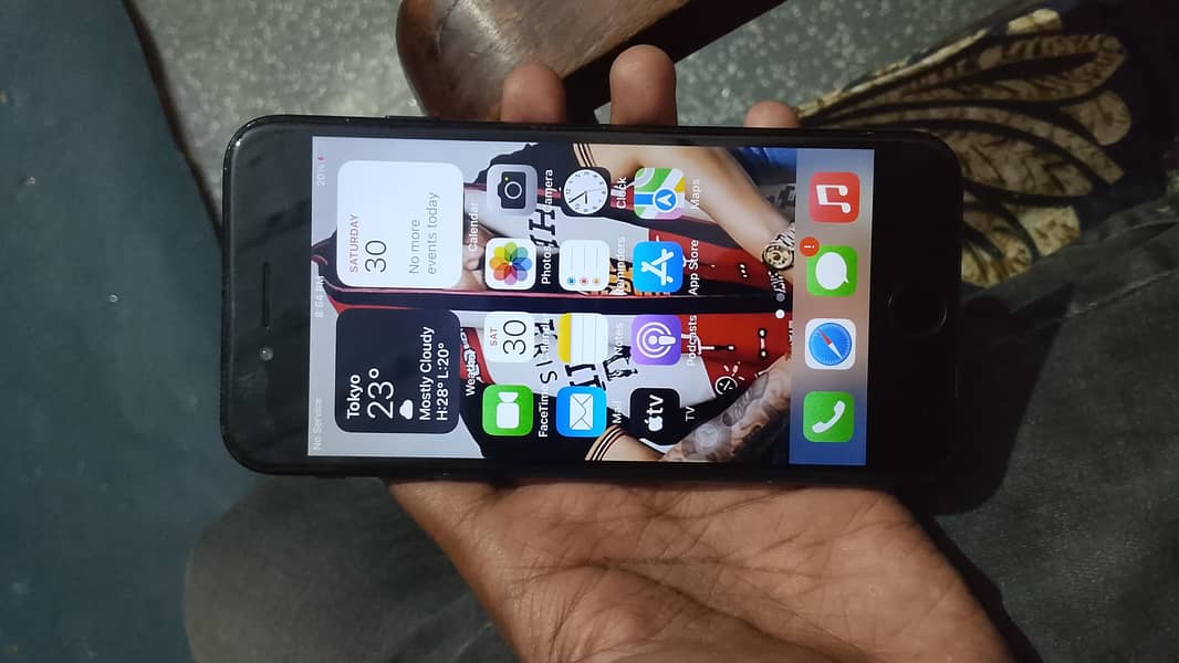 Apple iPhone 7 1
