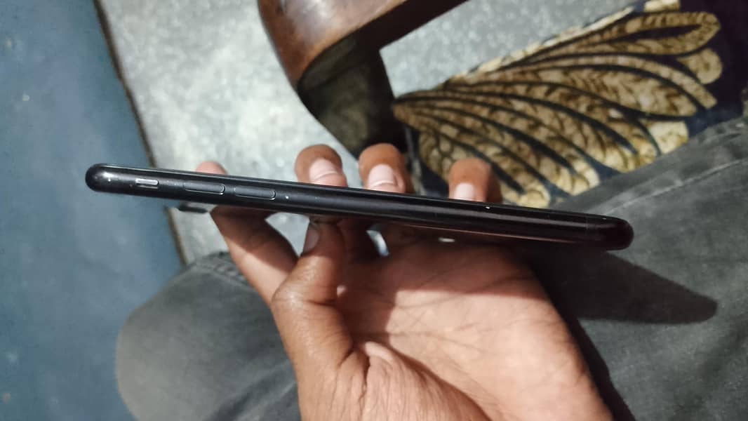 Apple iPhone 7 2