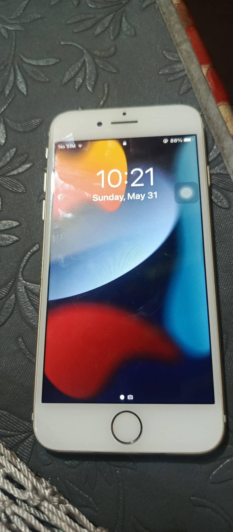 Apple iPhone 7 0
