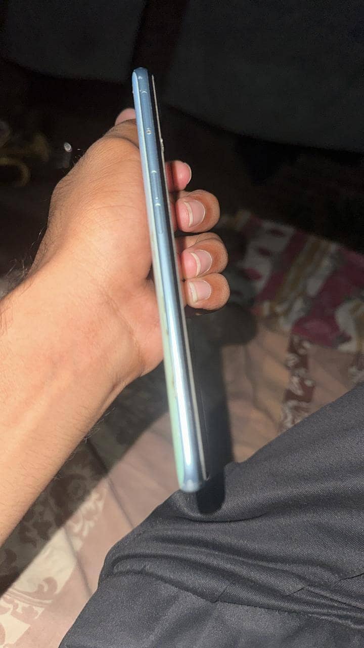 OPPO A76 3