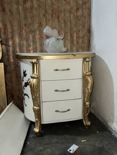 King size bed dressing and side tables