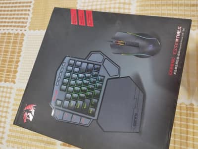 One Handed Gaming Keyboard + Gaming Mouse. 10/10 condition