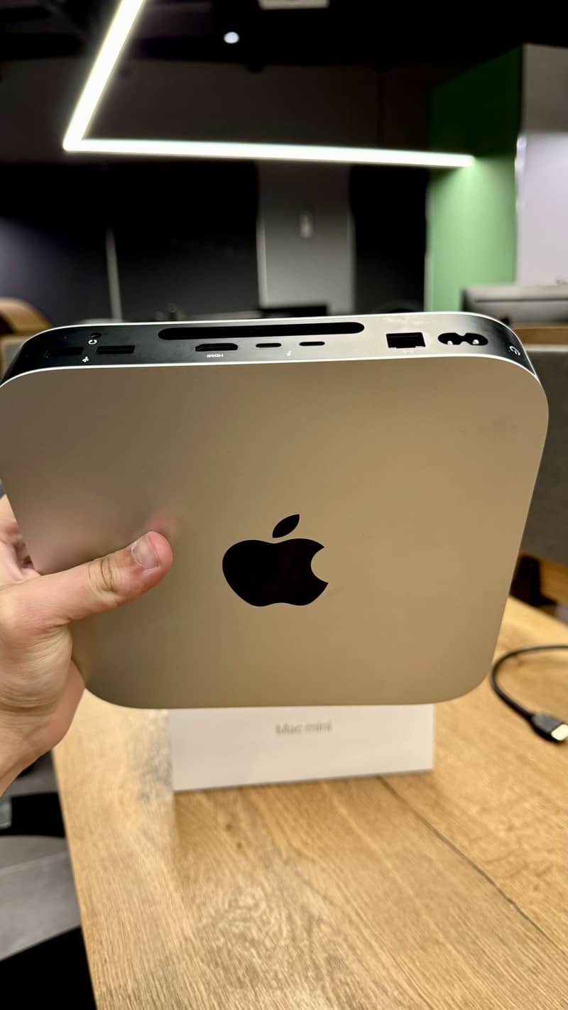 Mac Mini M2 1