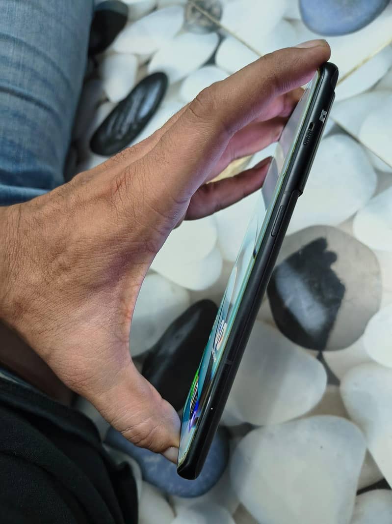 One Plus 10 Pro 1