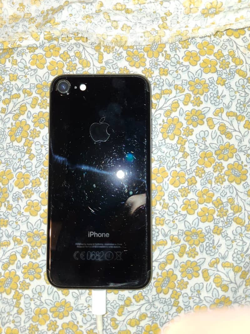 Apple iPhone 7 1