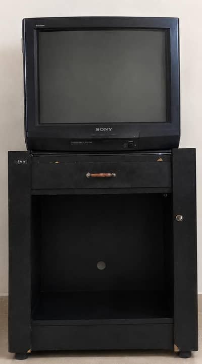 Brand(Sony Trinitron) Size (21 inch) Condition 8/10