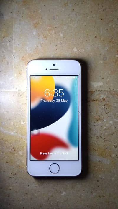 Apple iPhone SE
