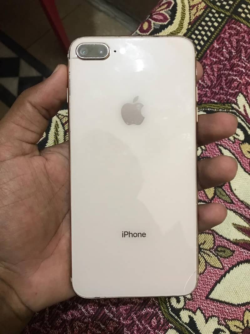 IPhone 8+ 2
