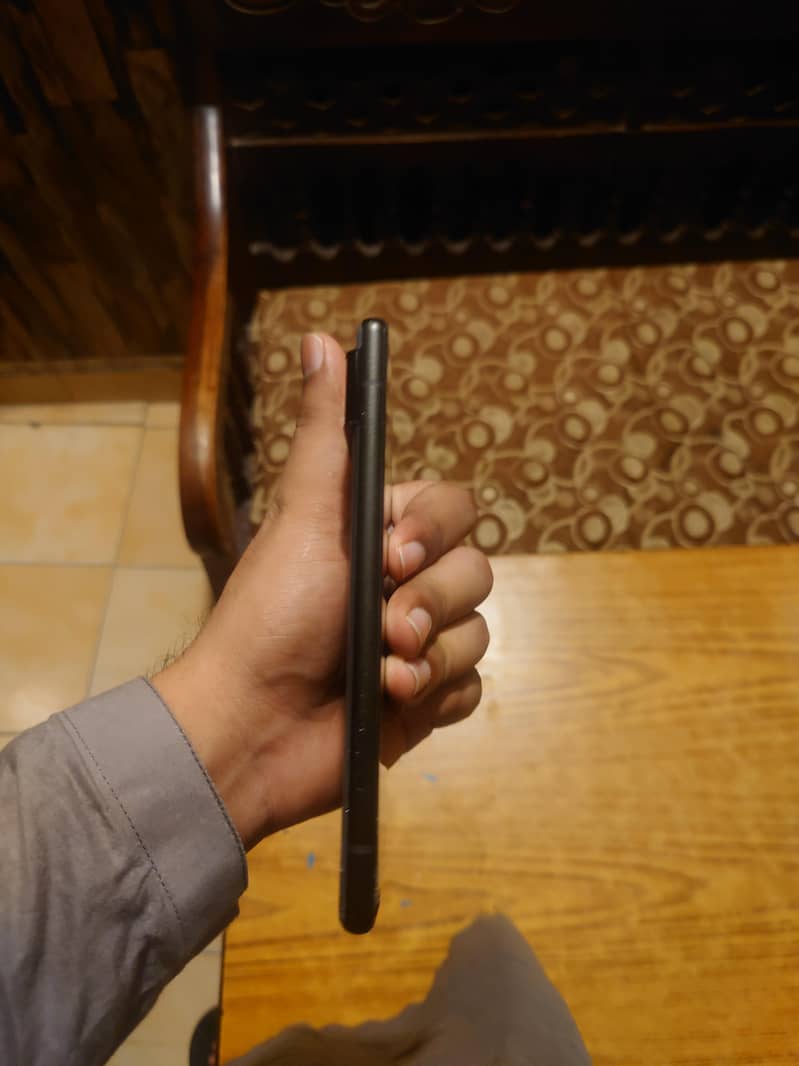 Google Pixel 6 4