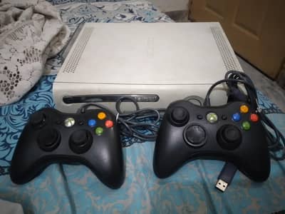 Xbox 360 Fat with 02 Controllers