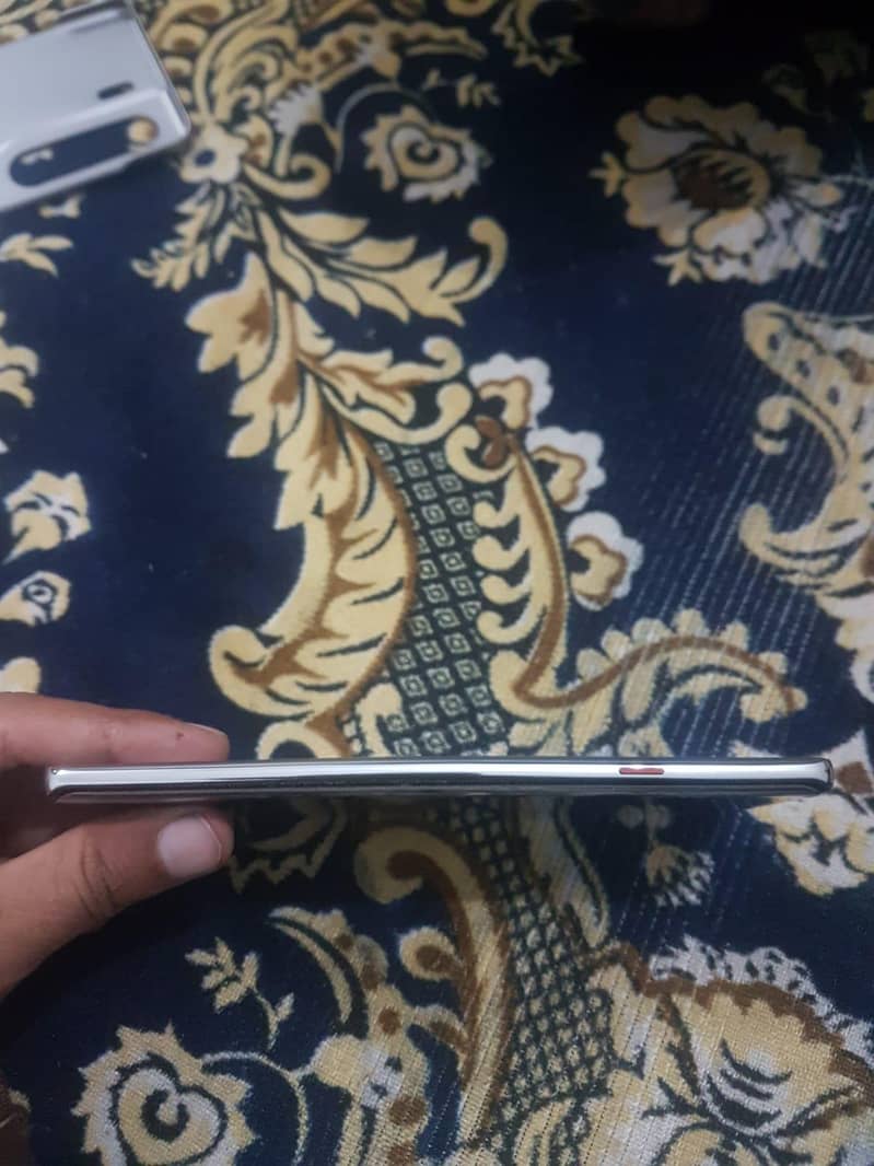 Tecno CAMON 40 Pro 5