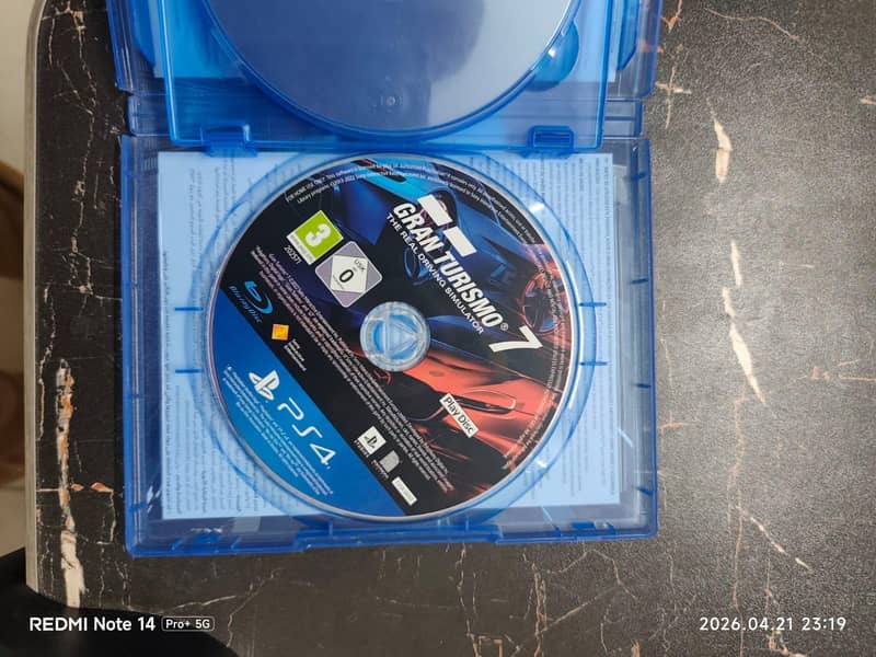 ps4 game CD 2