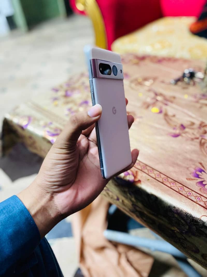 Google Pixel 7 Pro 2
