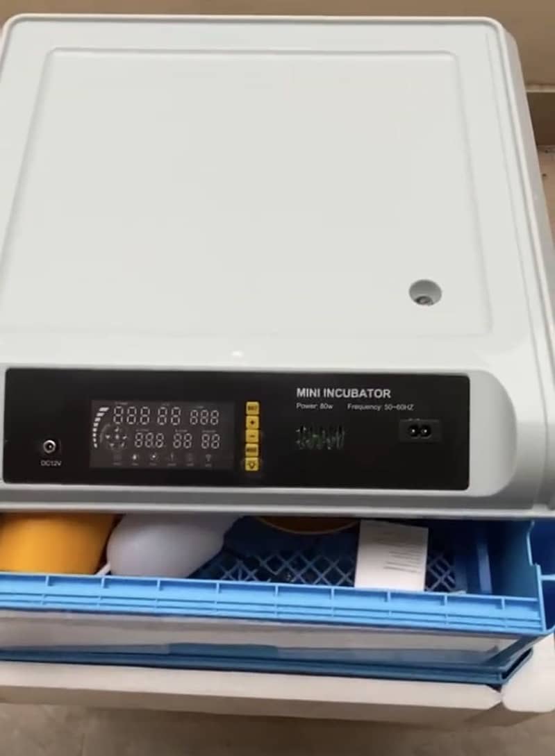 Mini automatic Incubator 0