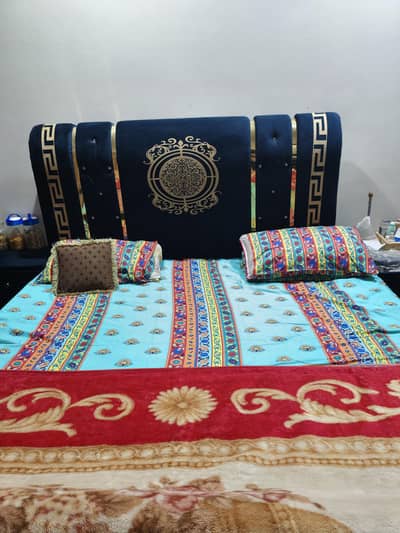 double bed set with dressing table & side table good condition