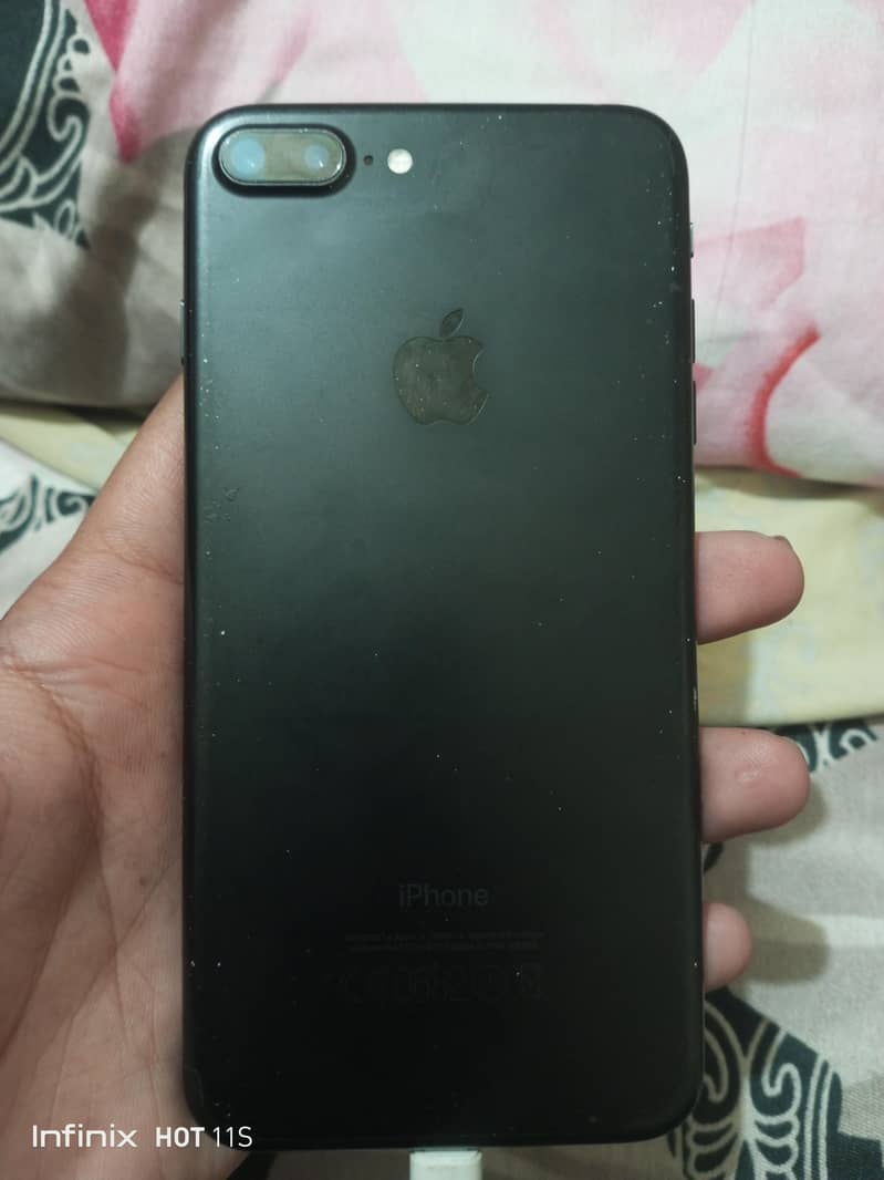 Apple iPhone 7 Plus 0