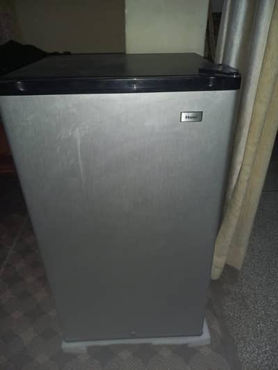 Few month used single door fridge