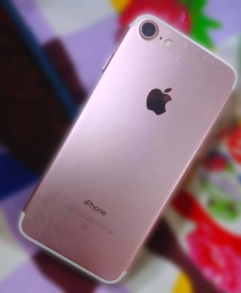 Apple iPhone 7 0
