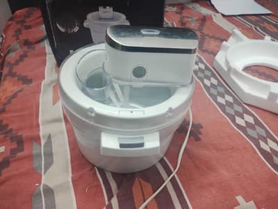 Ice cream machine
