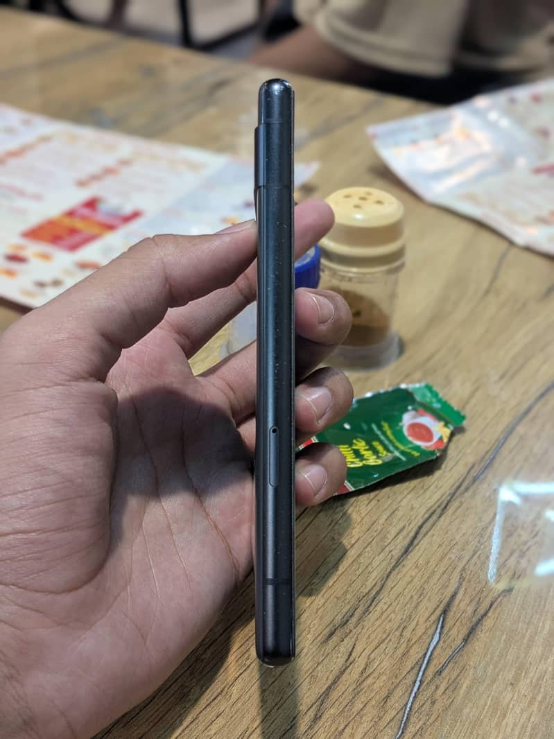 Google Pixel 7a 5