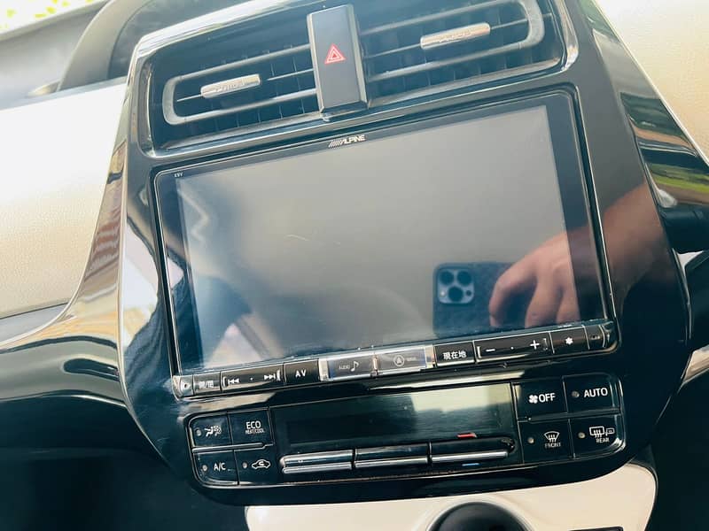prius phv 10