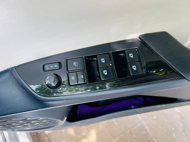 prius phv 11