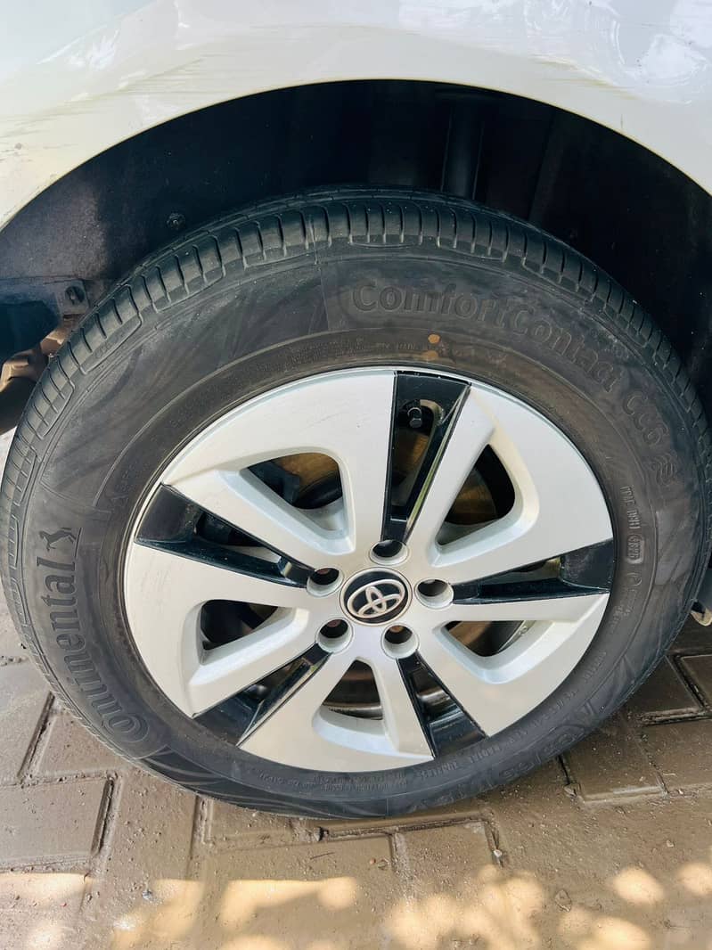 prius phv 16