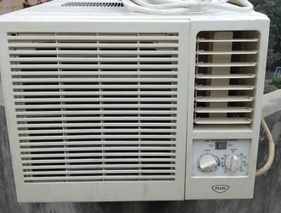 Pearl Ac, 10/10 condition.