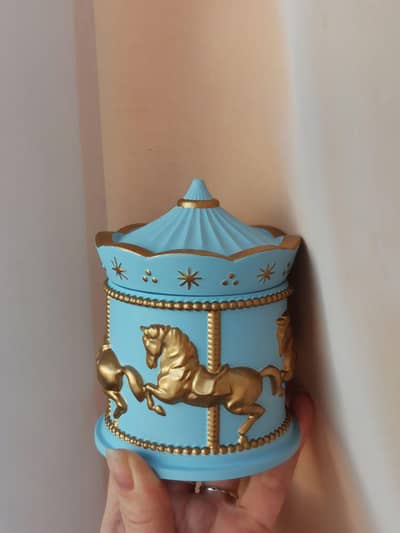 carasoul jar showpiece best for gifts and decorations