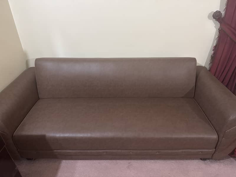 Selling sofa 0