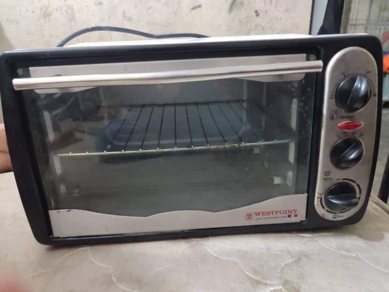 Baking Ovan good condition 1