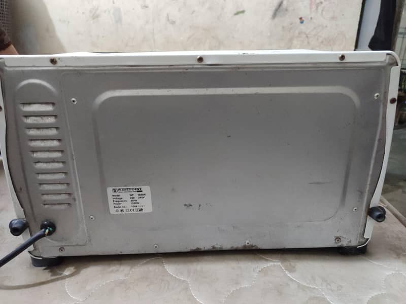 Baking Ovan good condition 2