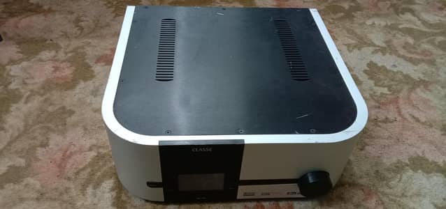 Classe SSP-600 dts pre amplifier