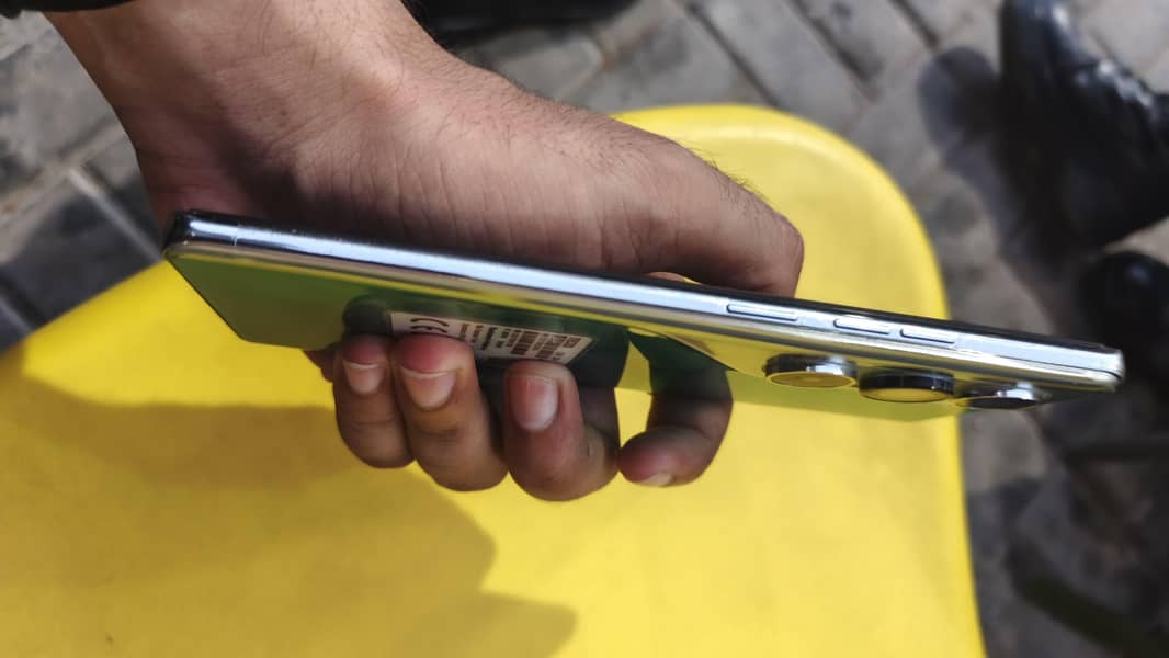 Tecno CAMON 40 Pro 4